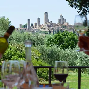 Vakantieboerderij Tenuta Guardastelle - And Vineyard, San Gimignano